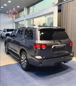 Toyota Sequoia